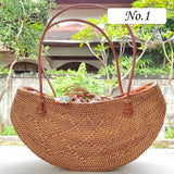 <transcy>[Full order directly from Bali] No. 1 crescent-shaped attack bag (middle)</transcy>